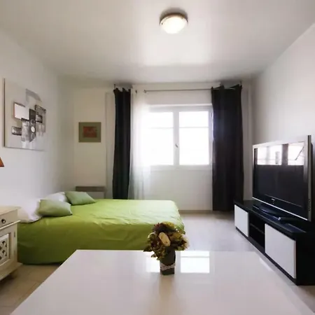 Modern On Rue D'antibes Cannes